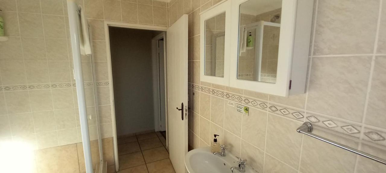 Masada Guest House Langebaan Luaran gambar